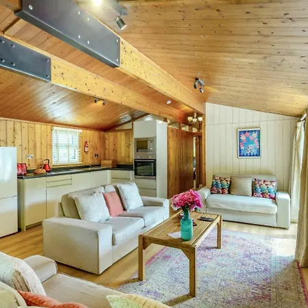 Деревянный коттедж 2 Bed In Masham Oc-ds948 Thornton Watlass